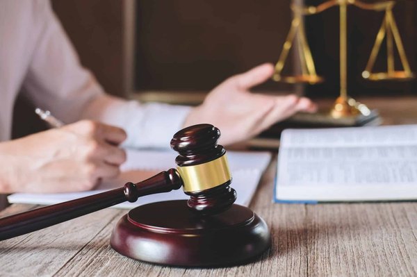 Trouver votre avocat en droit du travail à Versailles